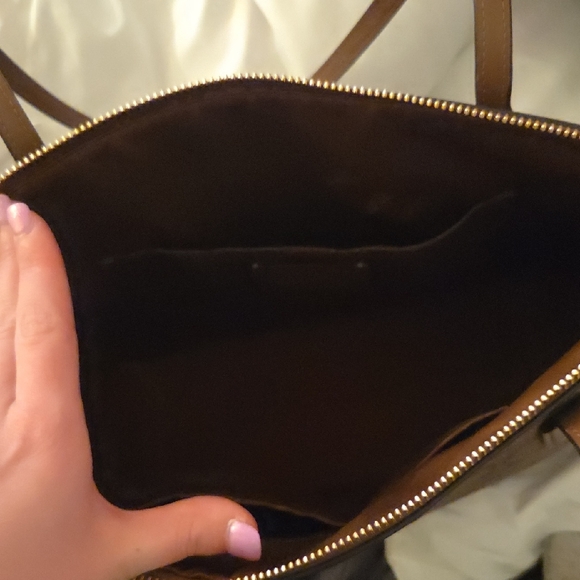 Coach Tote - Picture 3 of 6